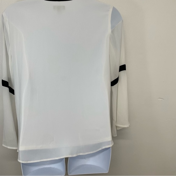 Alyx White Top Woman 1X Gauzy  Flare Slit Sleeve Lined Flowy Boho Classic - Picture 5 of 10